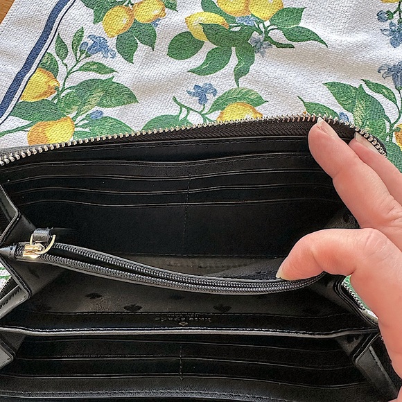 Kate spade continental wallet embossed spade pattern - Picture 8 of 9